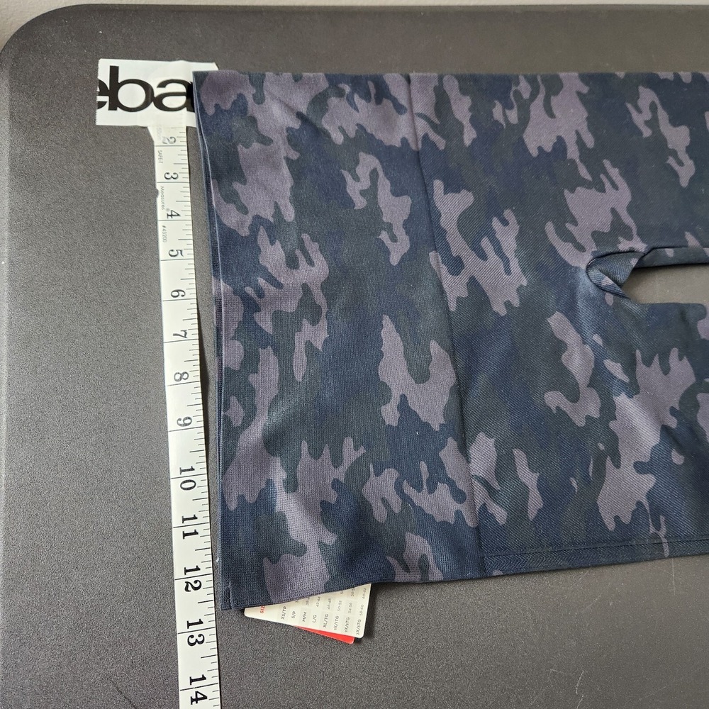 NWT SPANX Look At Me Now Seamless Leggings Gray Blue Camo Size M - Picture 6 of 10